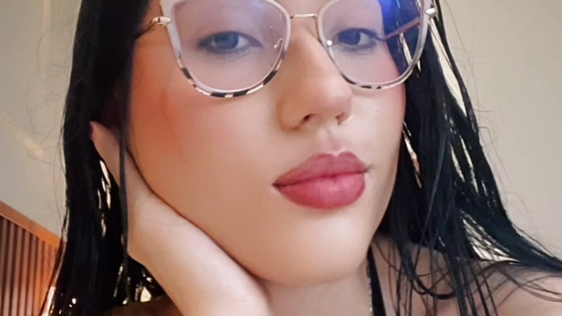 hi guys <3<3<3 – видео вебкам-модели MARIE_TAPNER