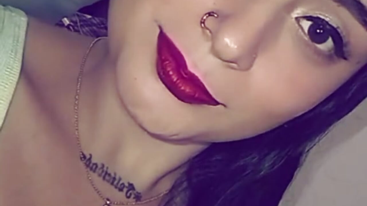 A delicious little kiss - video by Darling_Boom cam model