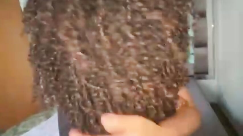 Me hair - video di Curly_doll_ modella di cam