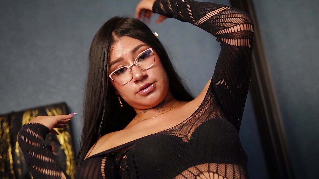 My sexy body!🔥 - video by Bunnie_Flow cam model