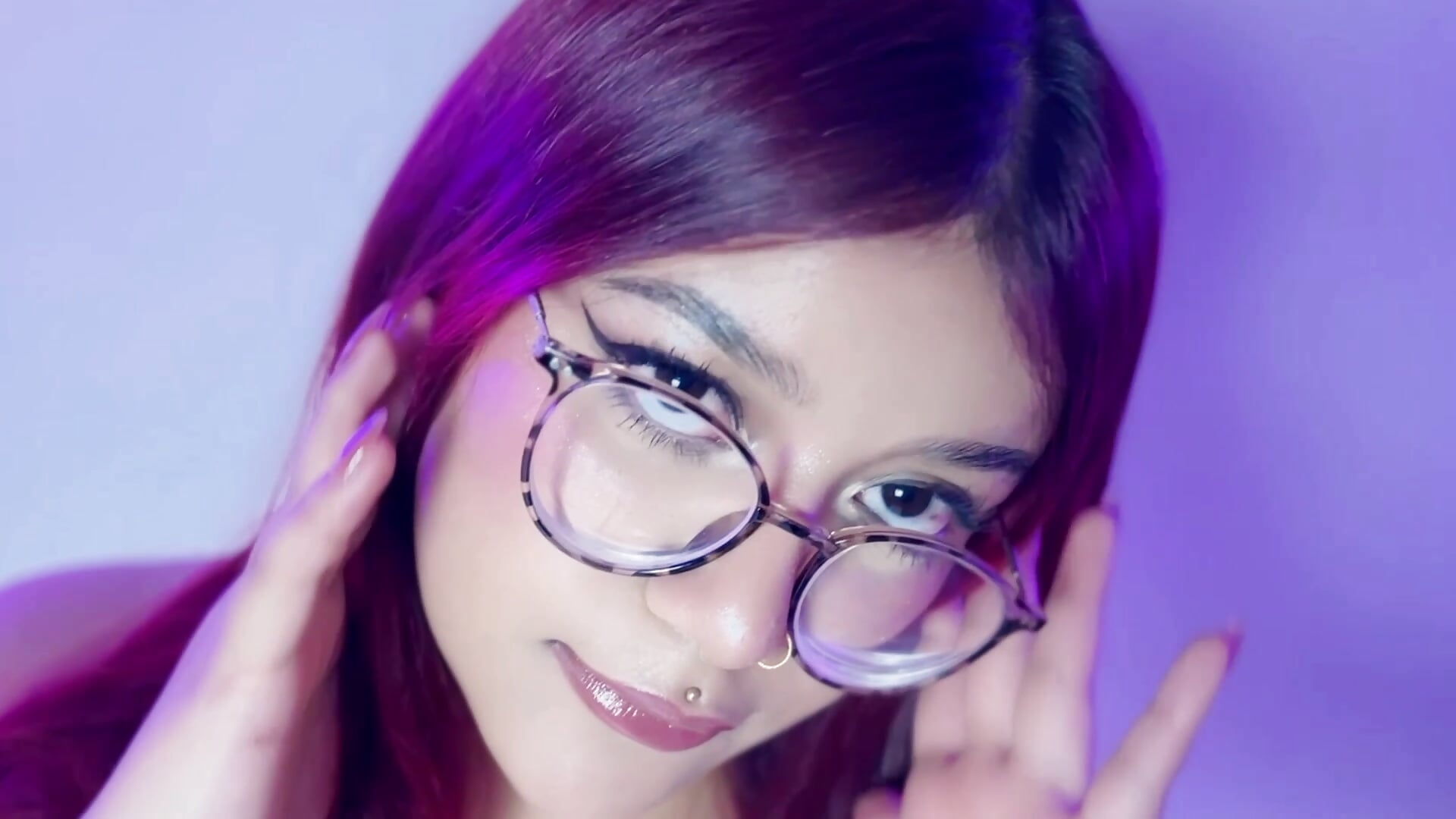 My beautiful face, with my delicate piercings, together with my big breasts♥ - video av Rosy_Sweet cam-modell