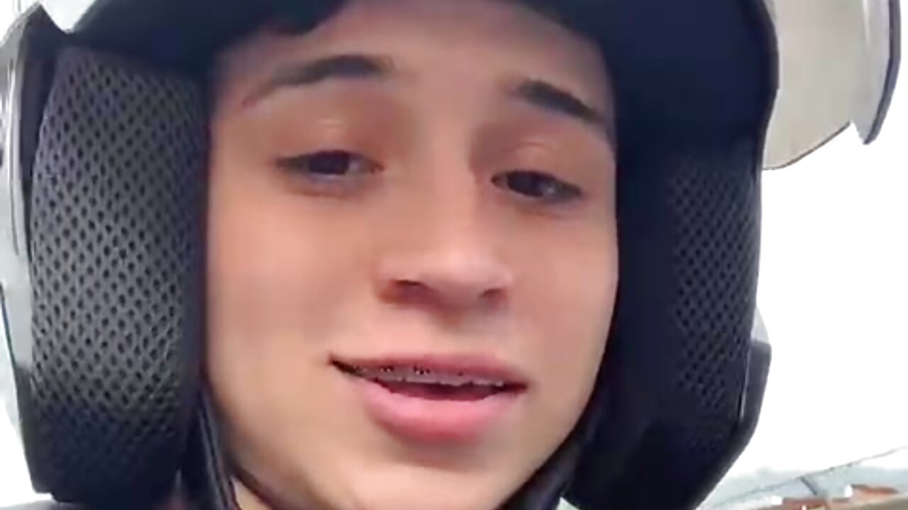 enjoying the breeze 🙈 – video af Parker_Noah cam-model