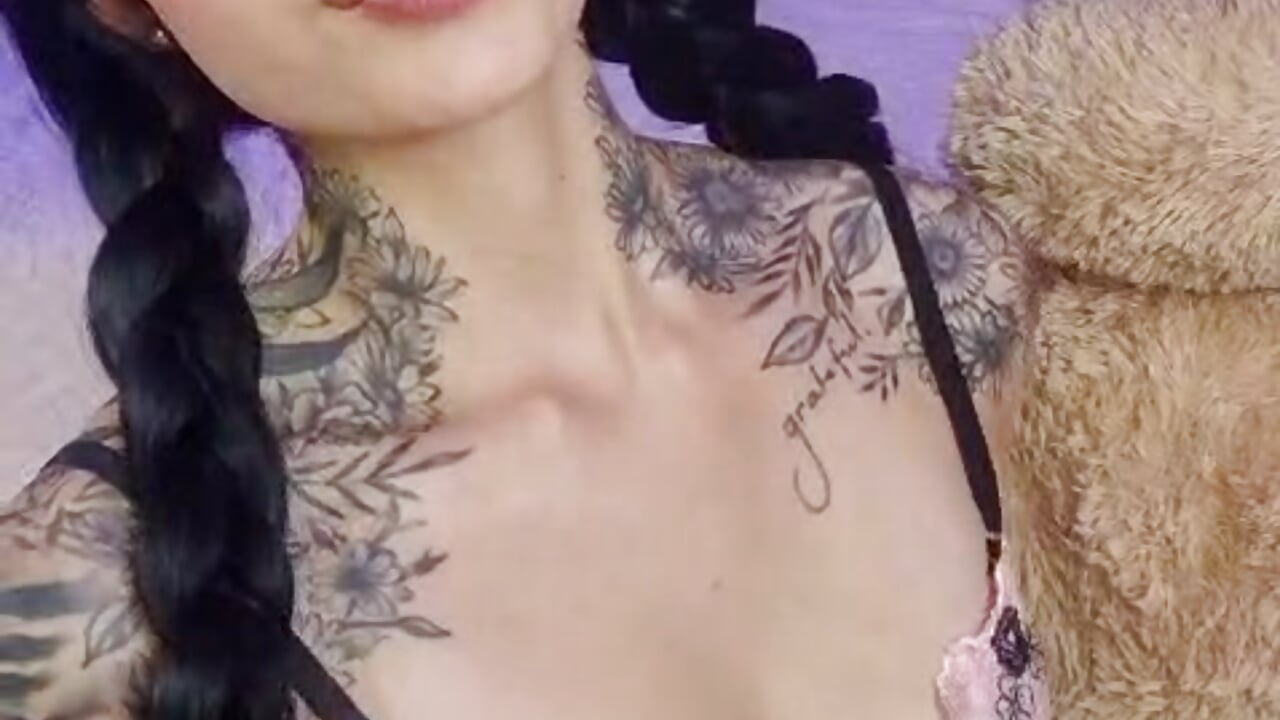 I love riding your cock 😈💦 - vídeo de JuneCollins modelo de câmara