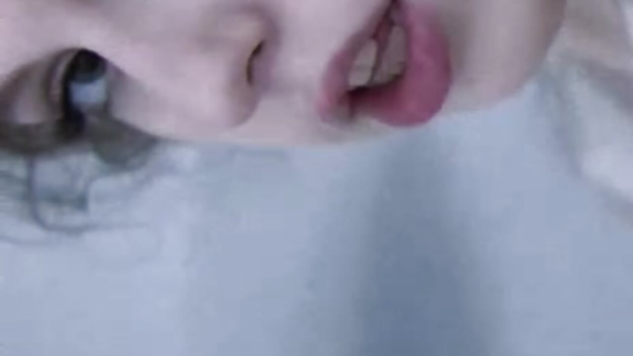 Bathroom Vibe - Video von LilianBliss Cam-Model