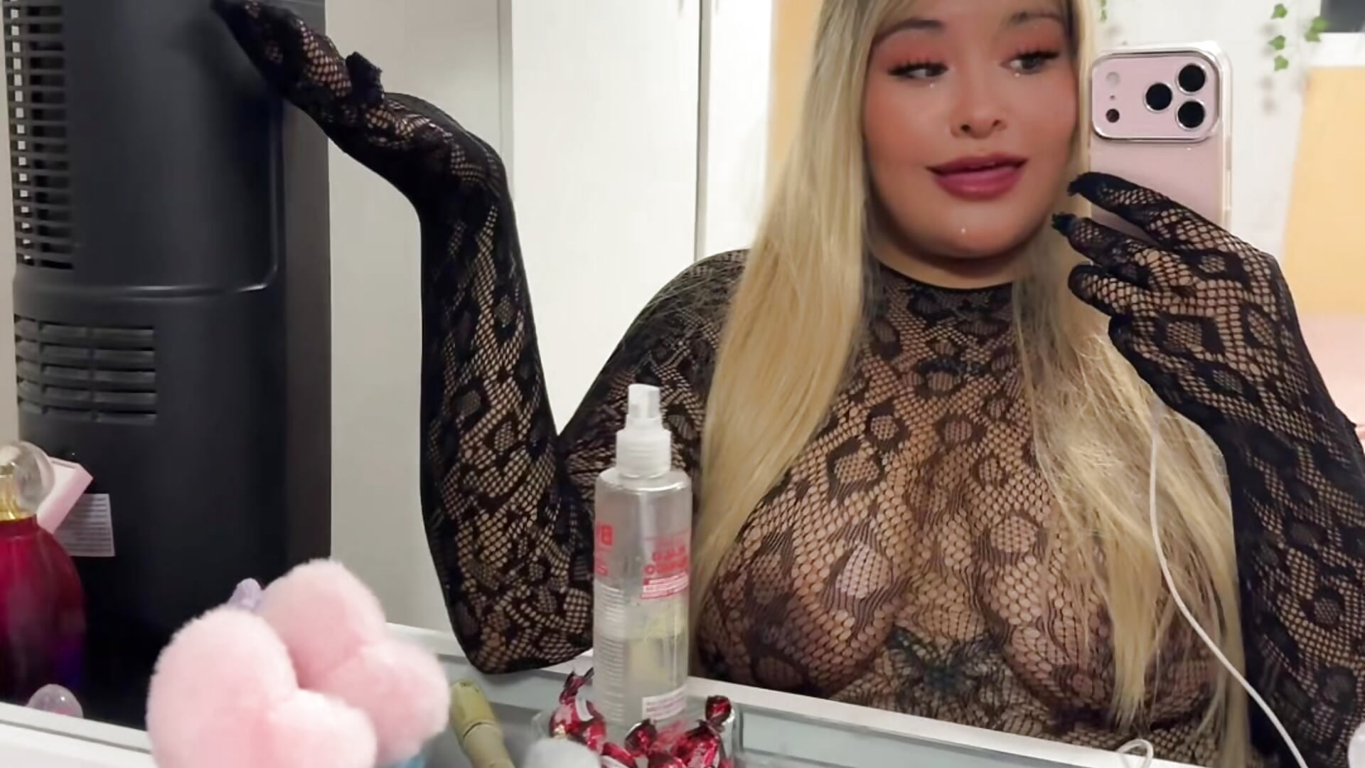 Mi tele https://t.me/+525527182303 - βίντεο μοντέλου Nailealipsglossy