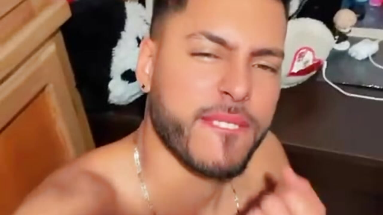 hello - video van Angel_Villareal cam-model