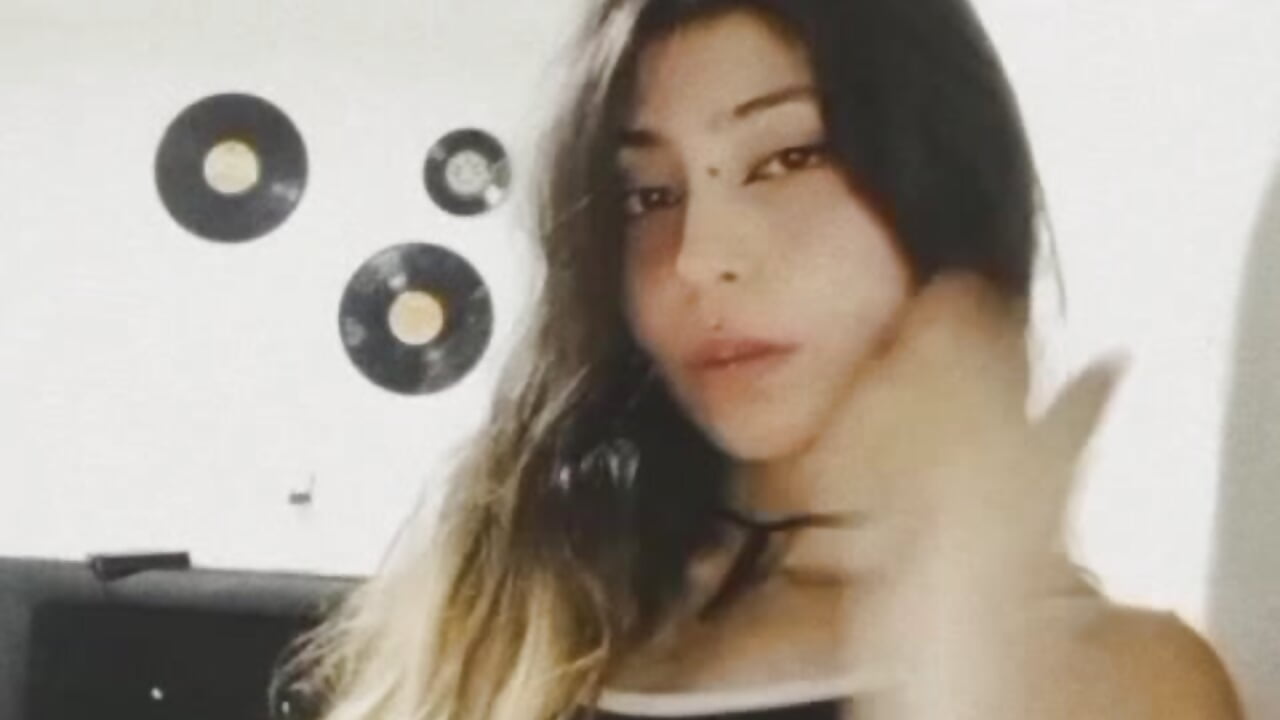 Hey!! - vídeo de la modelo de cam Dafne-art