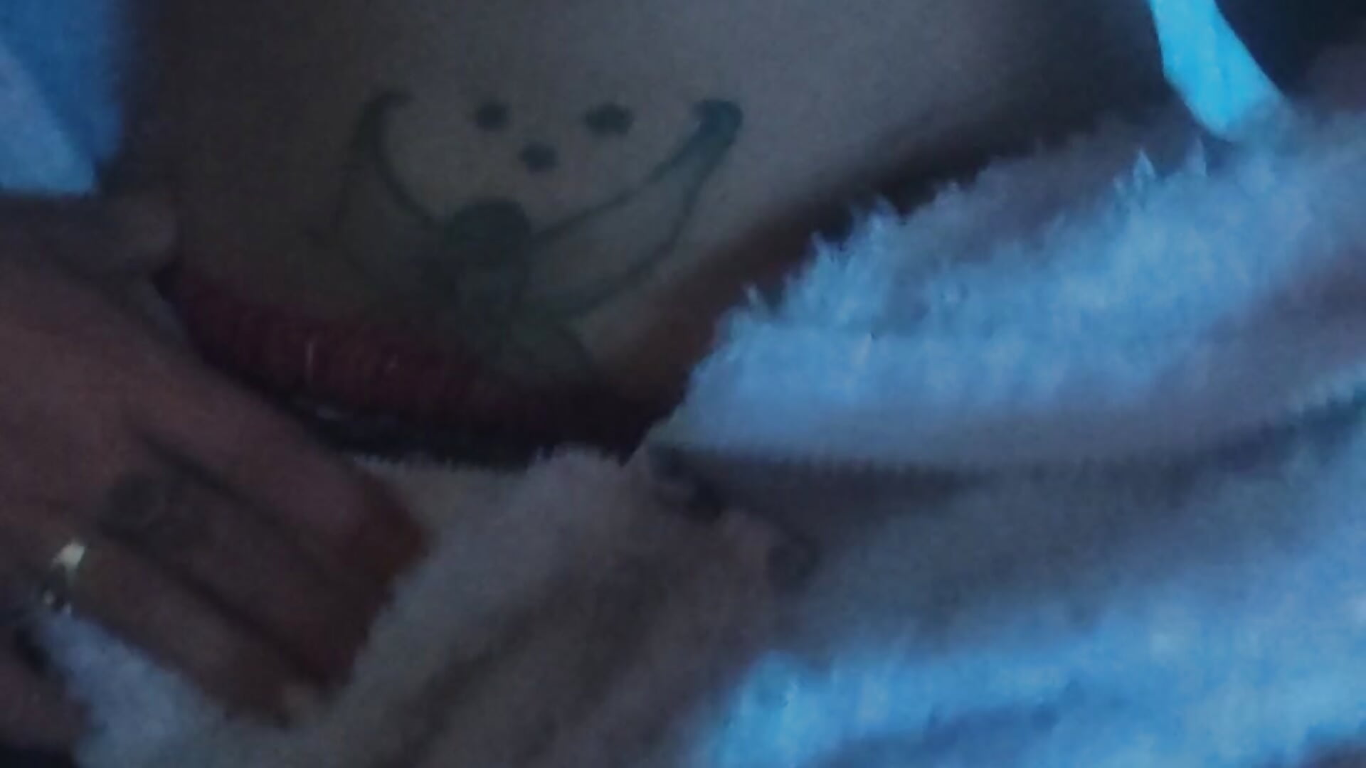 tatoos - วิดีโอโดย Pinkladyvip โมเดลแคม