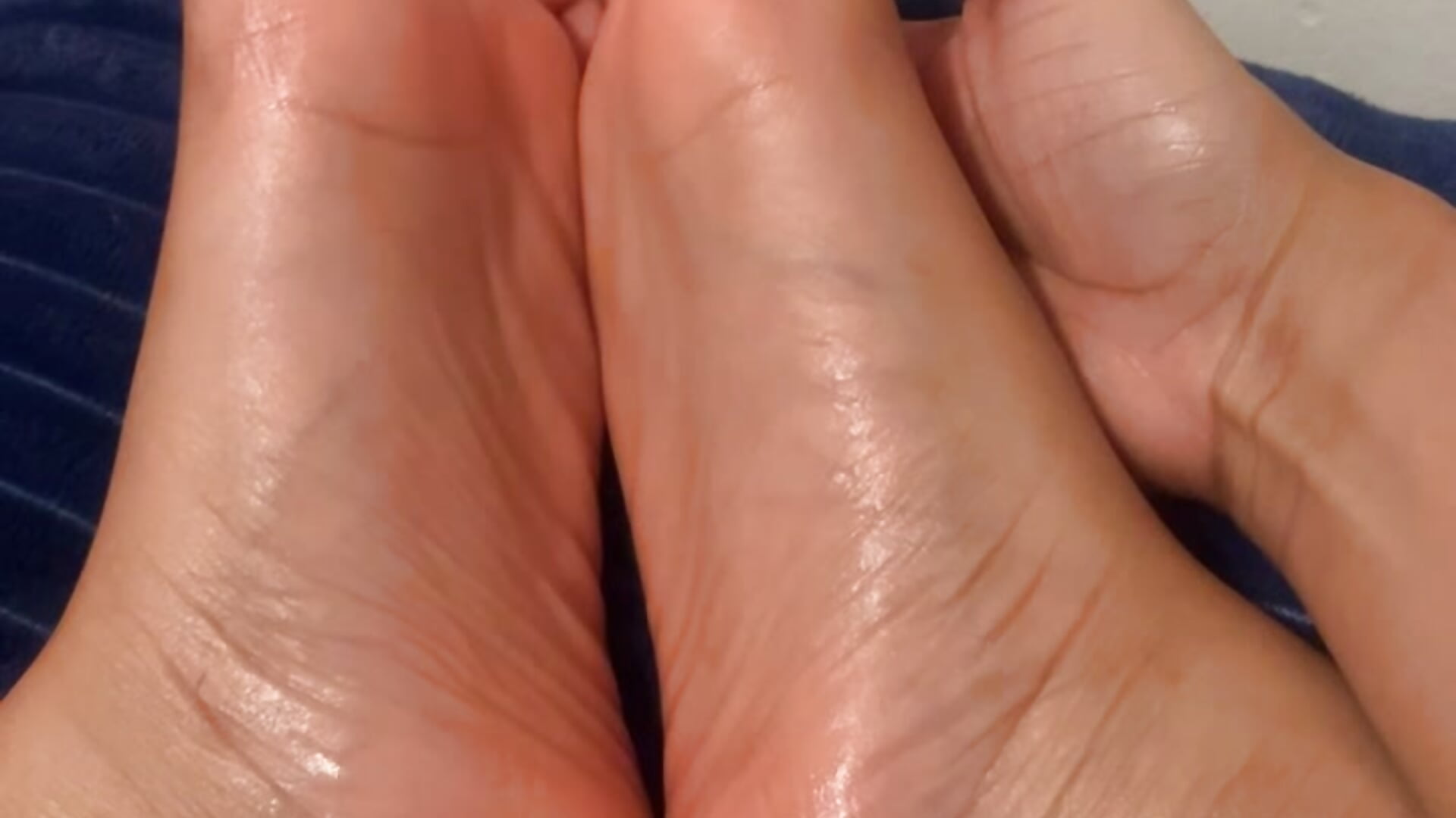 D6C9376B-8382-48F1-87F4-CE753D8B35A4 - video by GoddessSol cam model