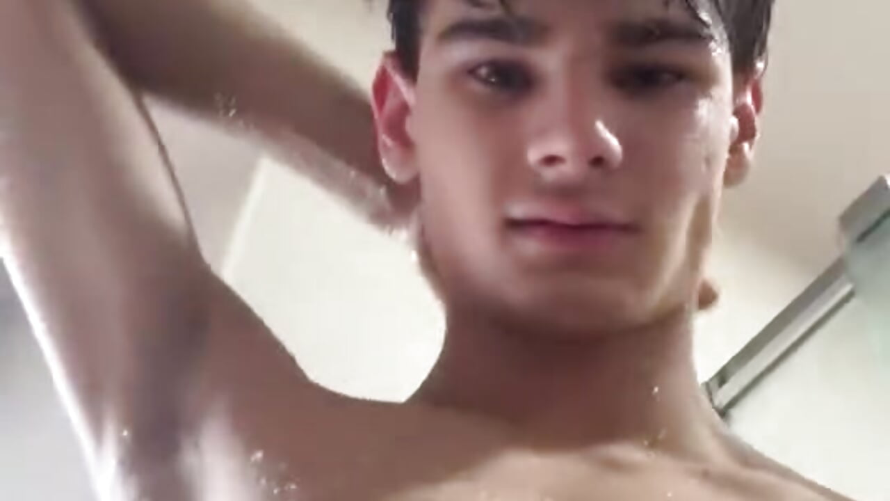 fb07401d375241c1bb5084cab52dda1a - video by Jgucfubcd cam model