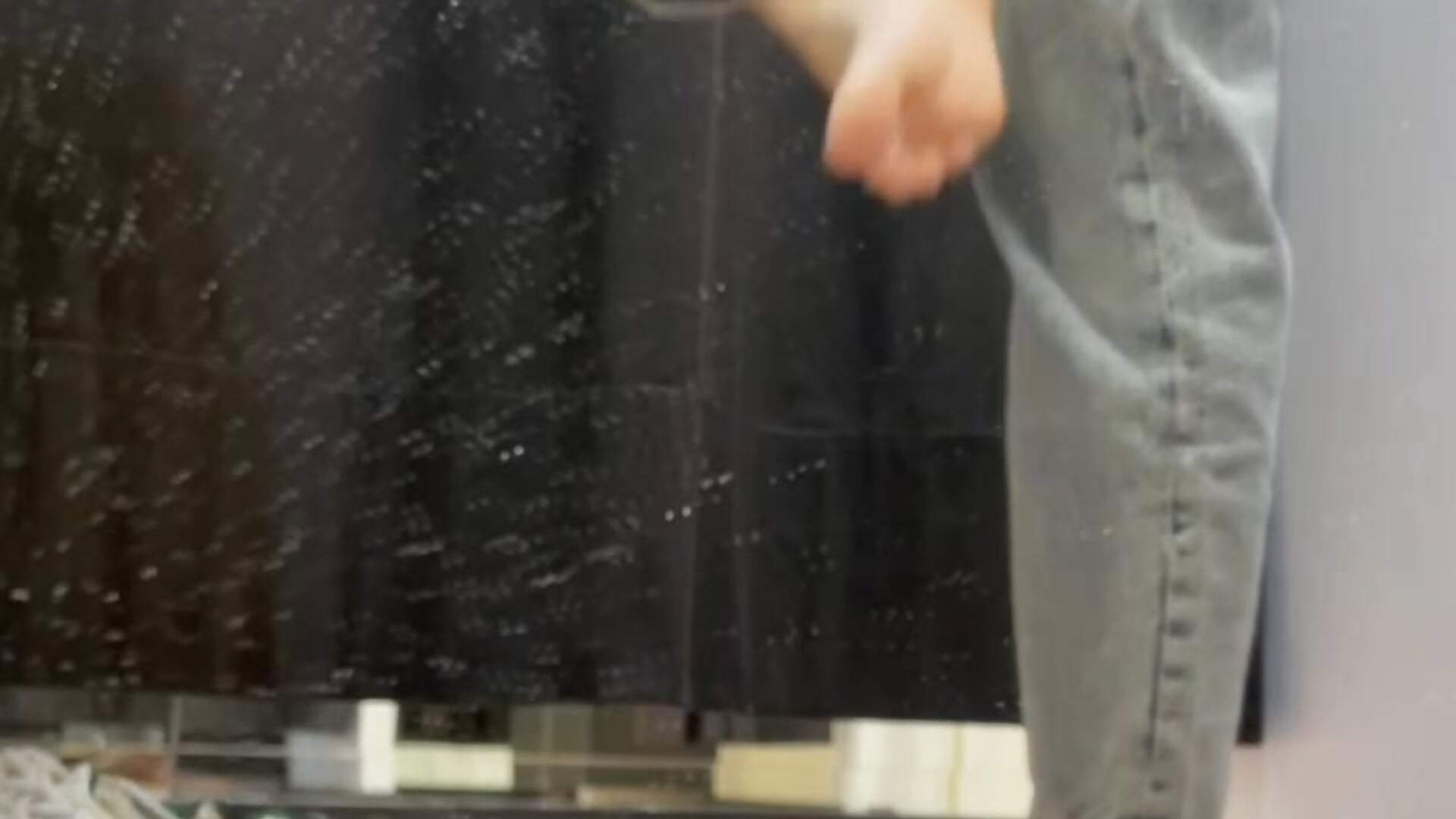 Anal Play in the fitting room - RuthLee 的视频