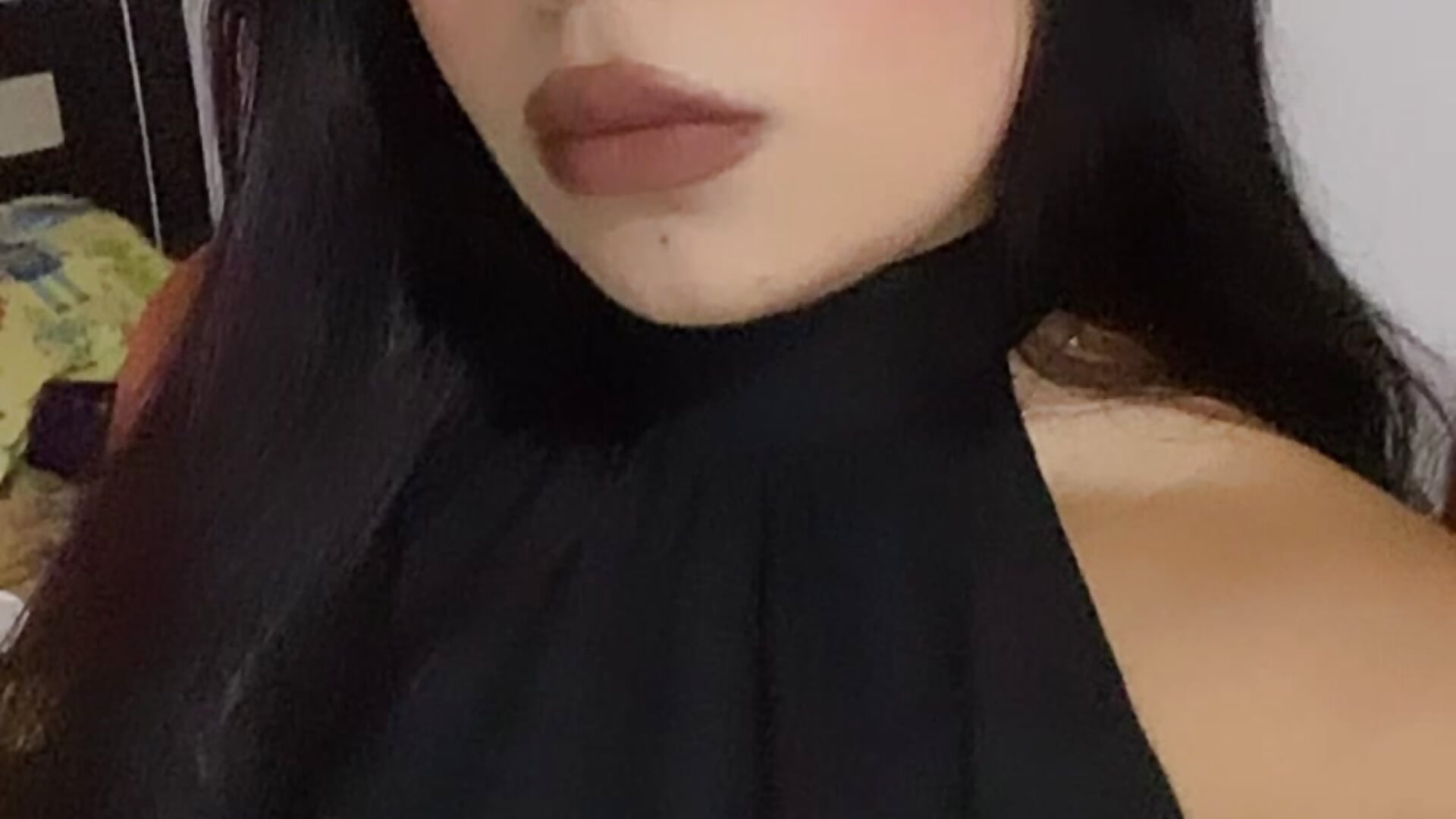 E6DA5057-935F-4E06-A686-63EE2049D329 - video by Mell_clark1 cam model