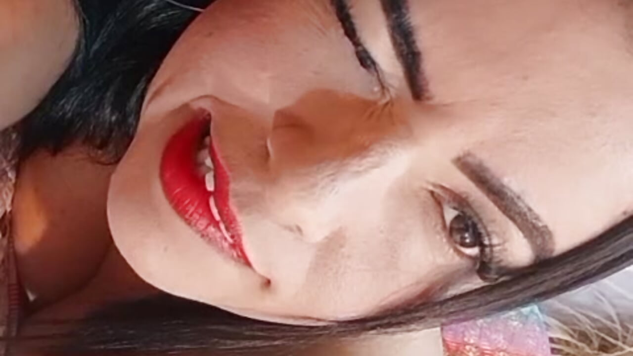 very naughty 🔥 - clip cu helen_jonesx model videochat