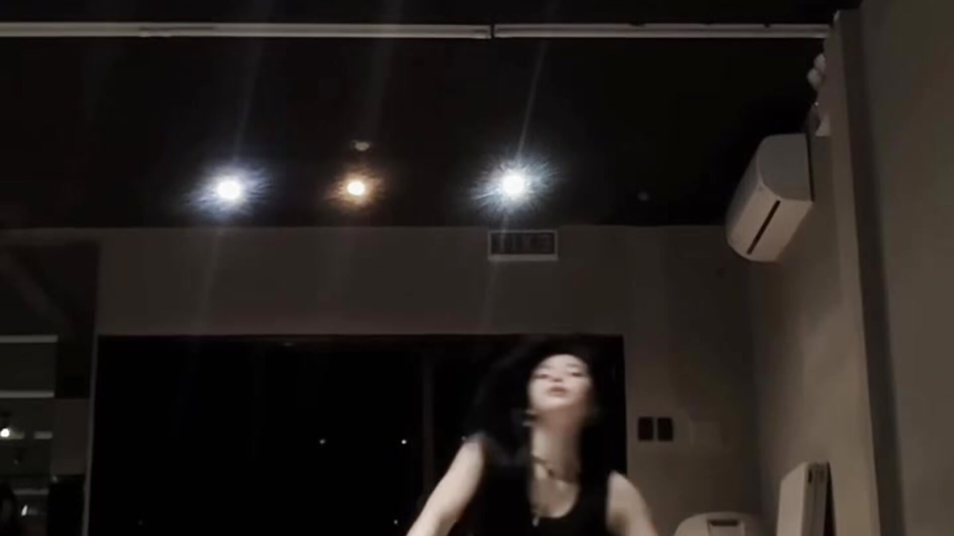 Femme Vibe – video od webkamerové modelky CelestineLyson