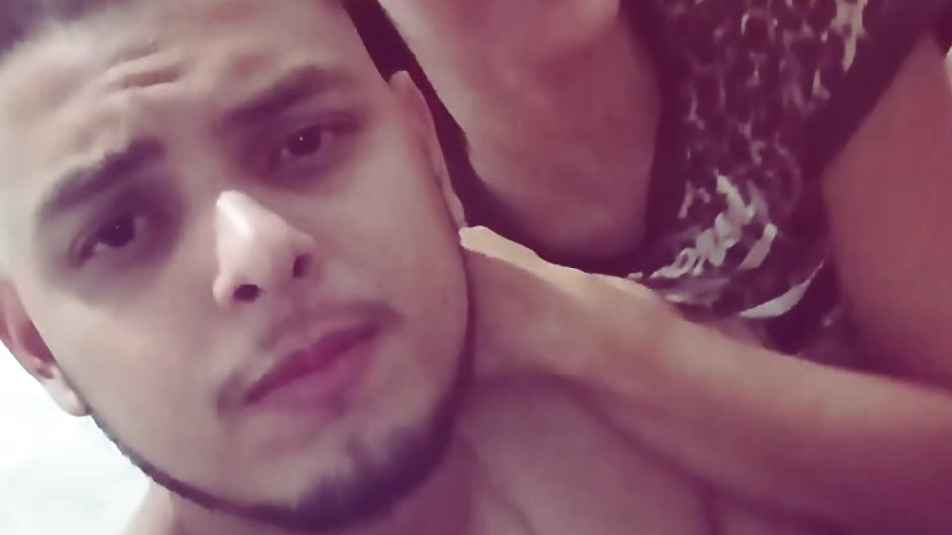 74681 – video af Miaacollins-and-michael cam-model