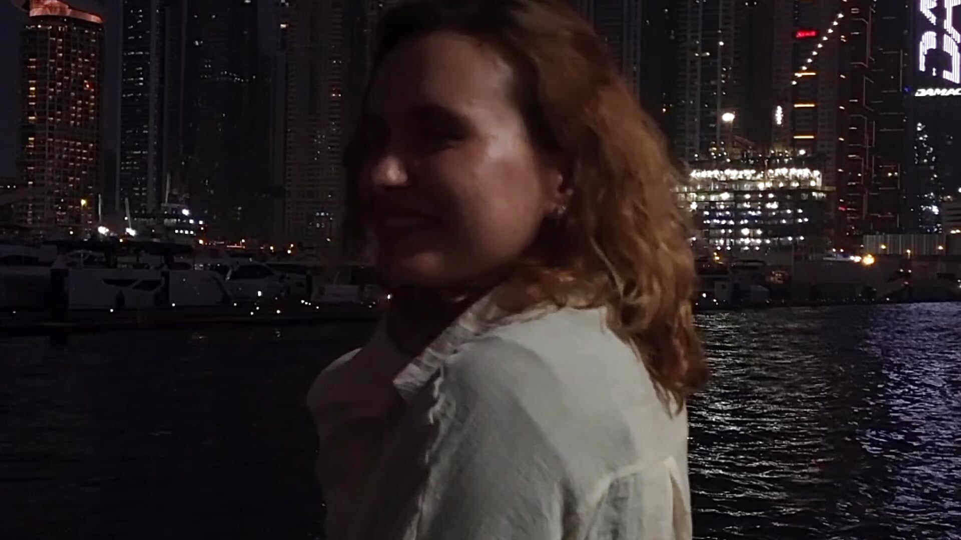 A magical view 😲 - video của người mẫu cam Emily_lune