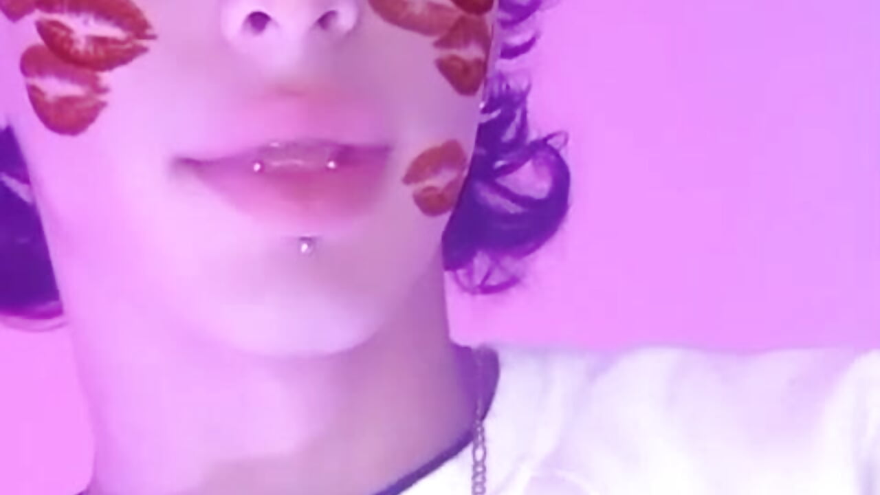 Naughty Santi 😈🍑🍆💦 - video by santii_foxs cam model