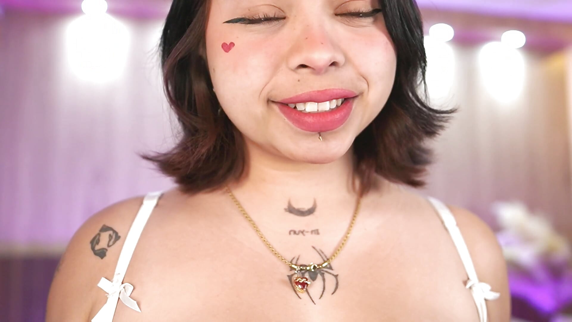 boobs san valentin — filmik IzisLust, modela(-lki) na kamerkach