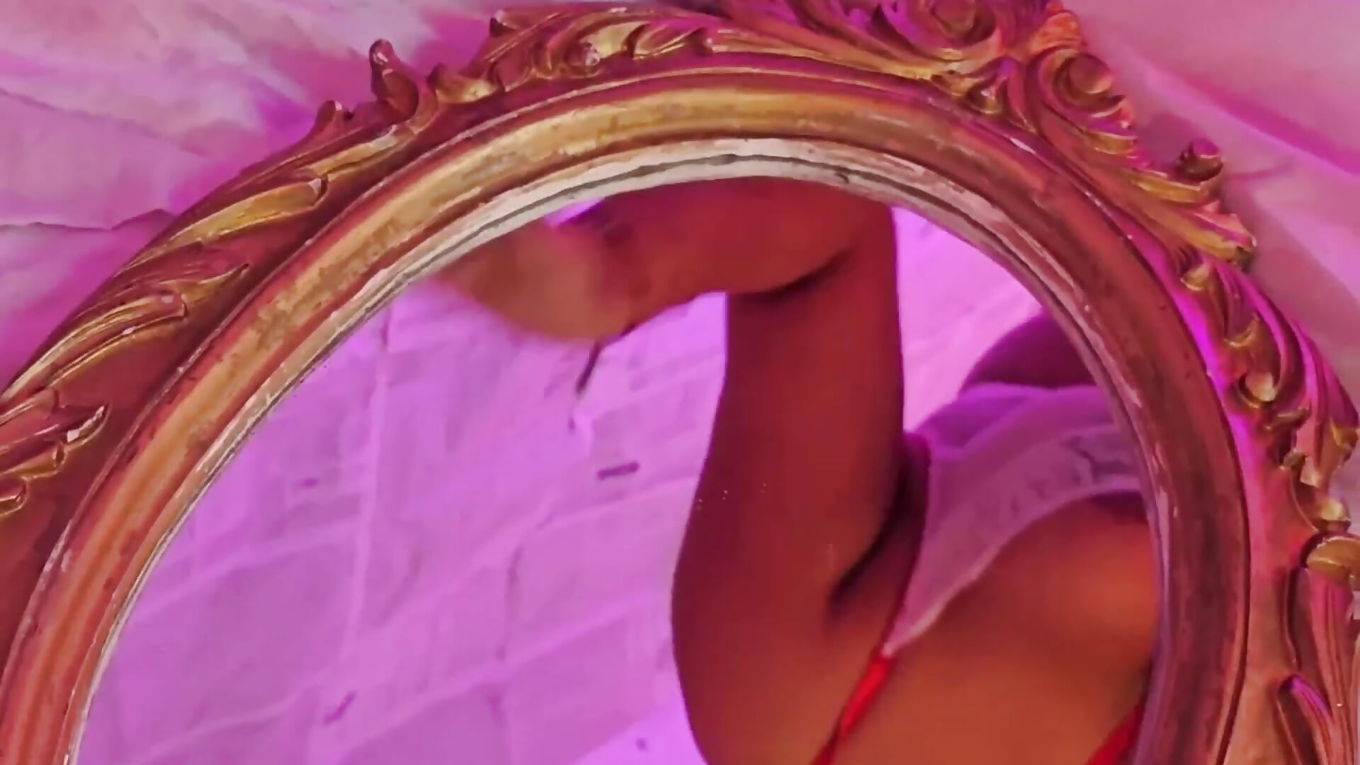 Will u be my sweet Valentine? 🔥💕😻 – video modela na kameri savana_rios