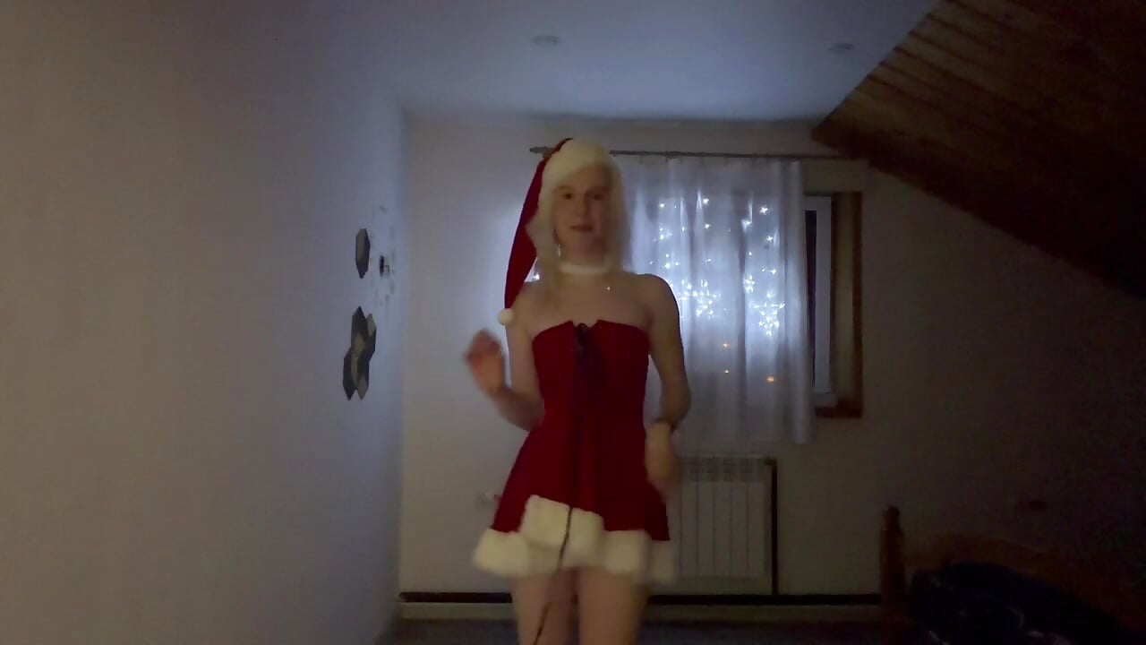 X-mas dance – video od webkamerové modelky Mia_WaterFall