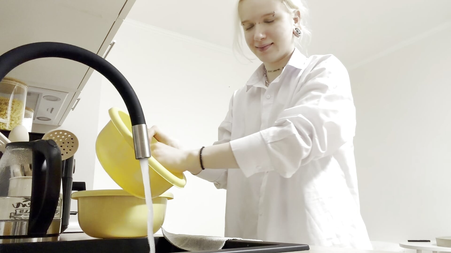 Washing dishes