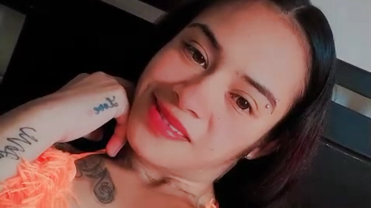 Just me... - video của người mẫu cam TailynNyx