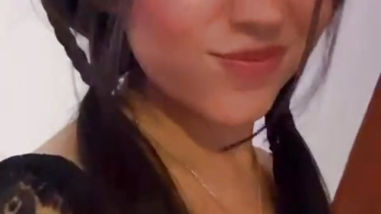 hi hi again - відео від вебкаммоделі laraa_rous