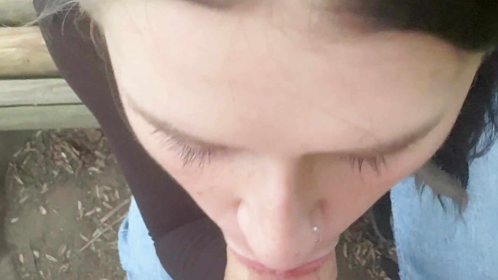 Blowjob outdoor - video od modelky/modela Hotcoupletrouble21