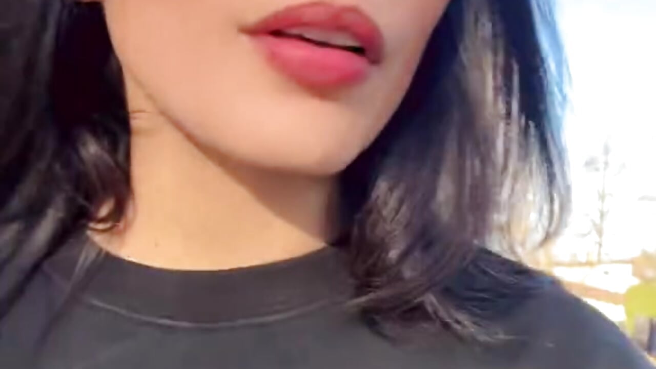 v14044g50000d4gqlinog65q577aqnk0 - video by Lornamedina07 cam model