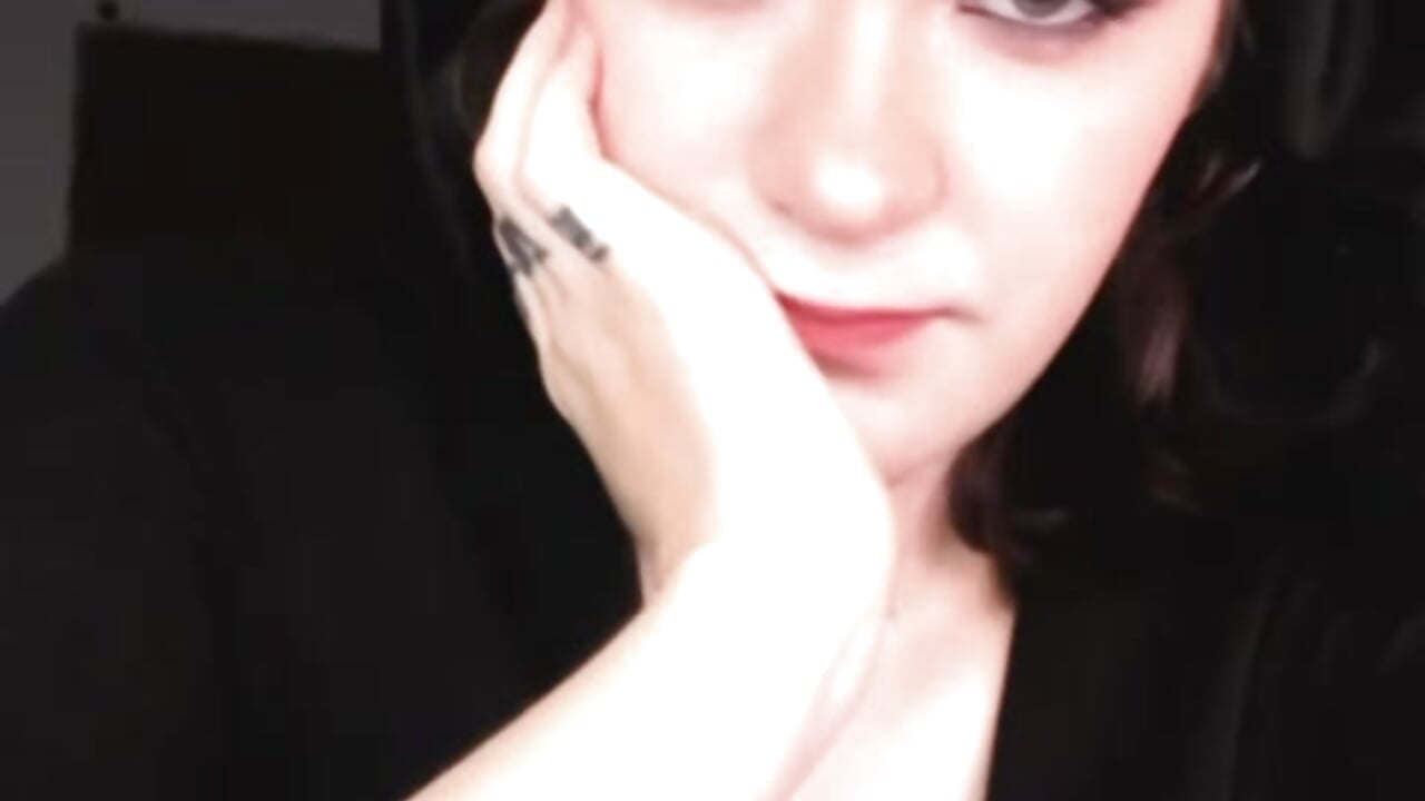 Freira - Video von MarcelineVamp Cam-Model