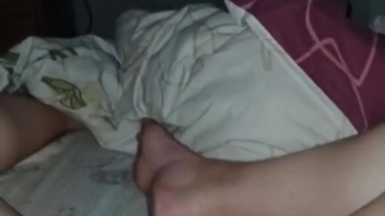 Jugamos un ratito con mi concha mojada 💦😏 - video av CherryRabitt cam model