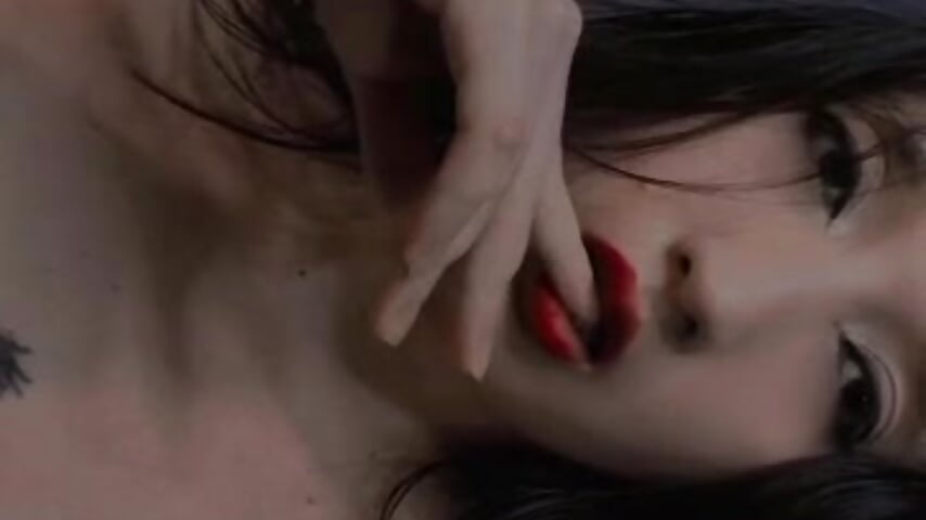 WhatsApp Video 2026-04-10 at 12,36,01 PM - video của người mẫu cam Victorialt