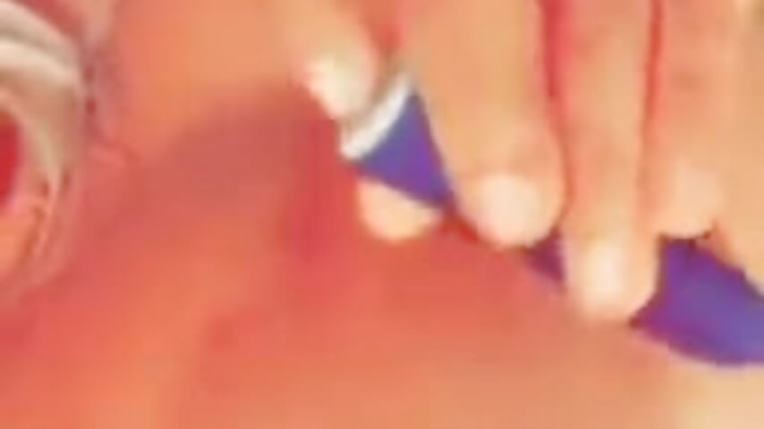 4084 – видео вебкам-модели Damfgoddess