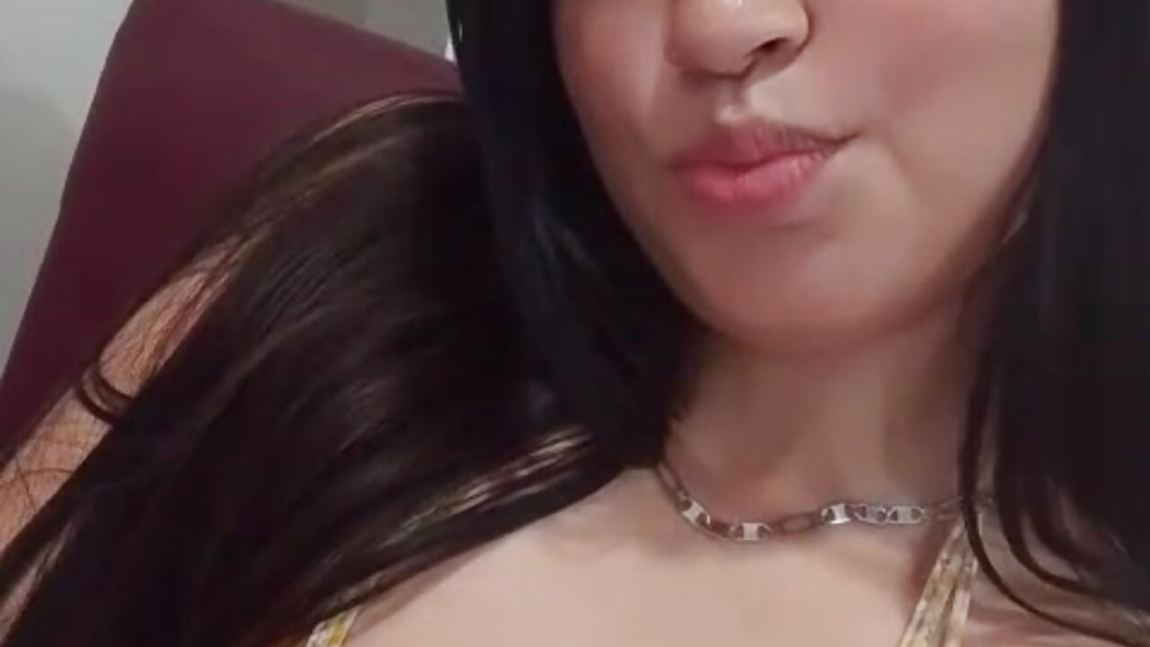 girl – видео вебкам-модели angelhotlatina18