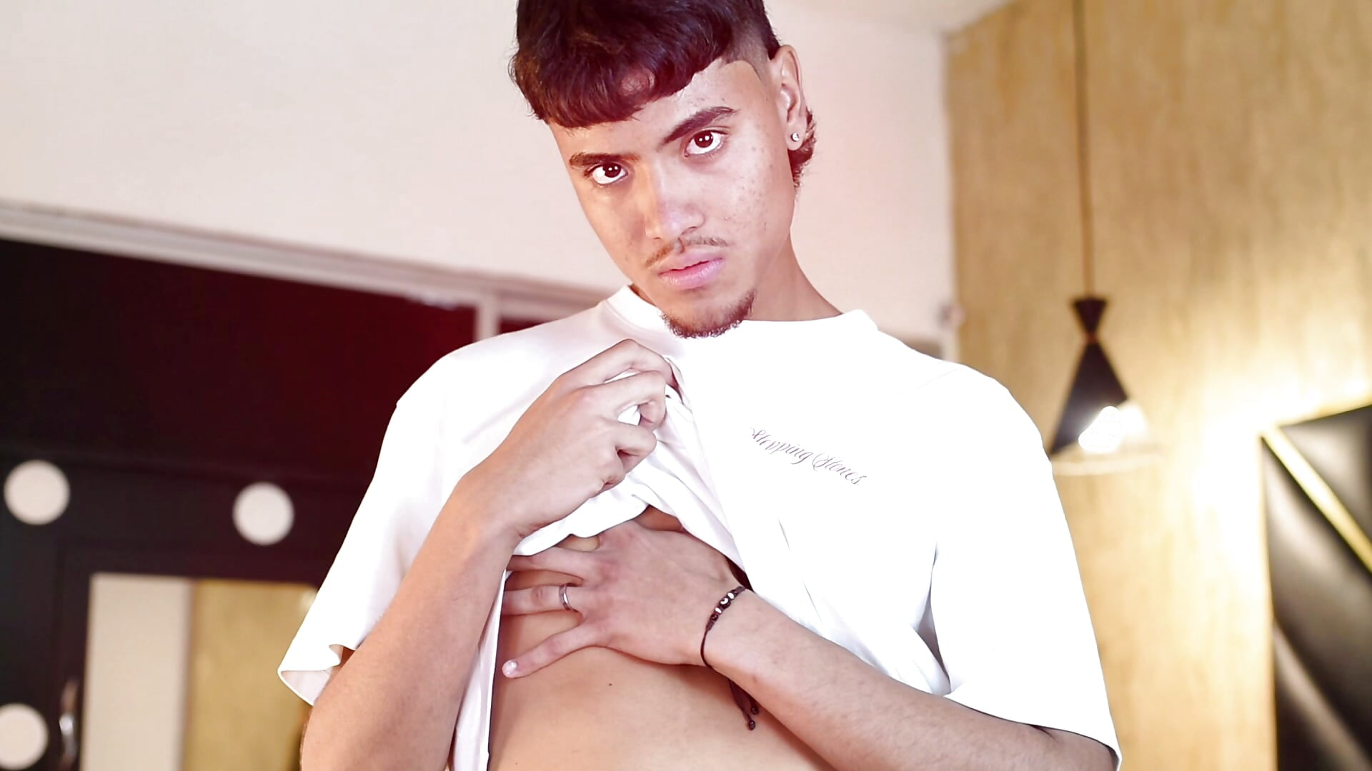 I am a new boy, eager to explore my body - clip cu alexandro_castillo model videochat