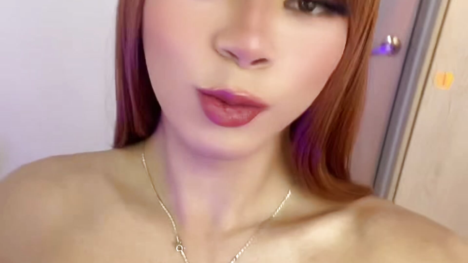 Hurremcan_ adlı kamer modelinin viral videoları:  2674