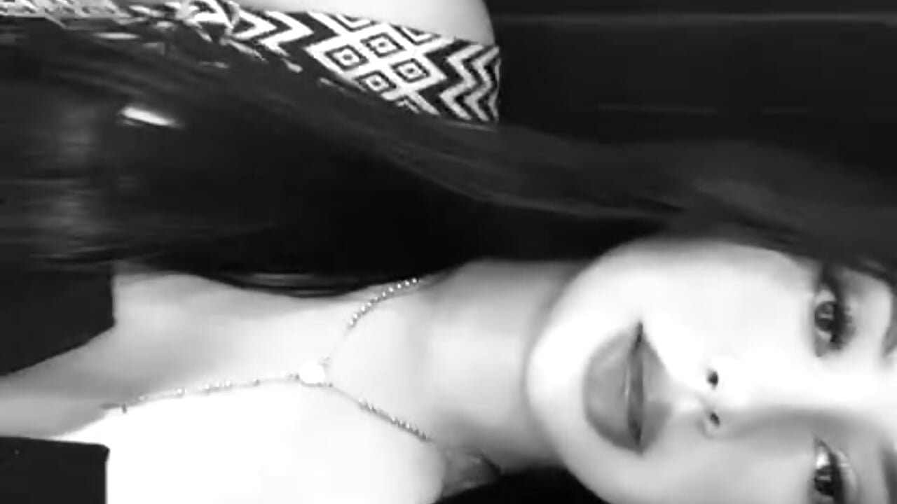 e1f84613-3652-4b55-9f23-06dcffea0ad7 – video modela na kameri kimma_33