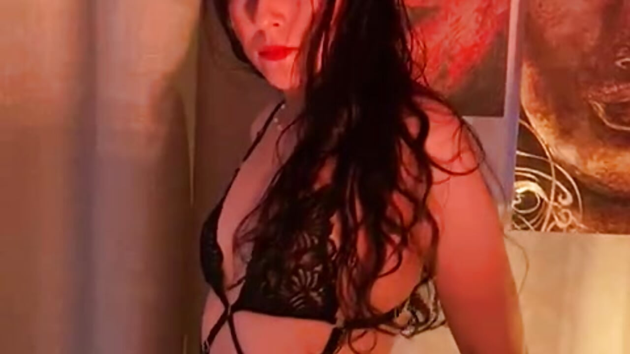 Just Me - video by miley_sexxx cam model