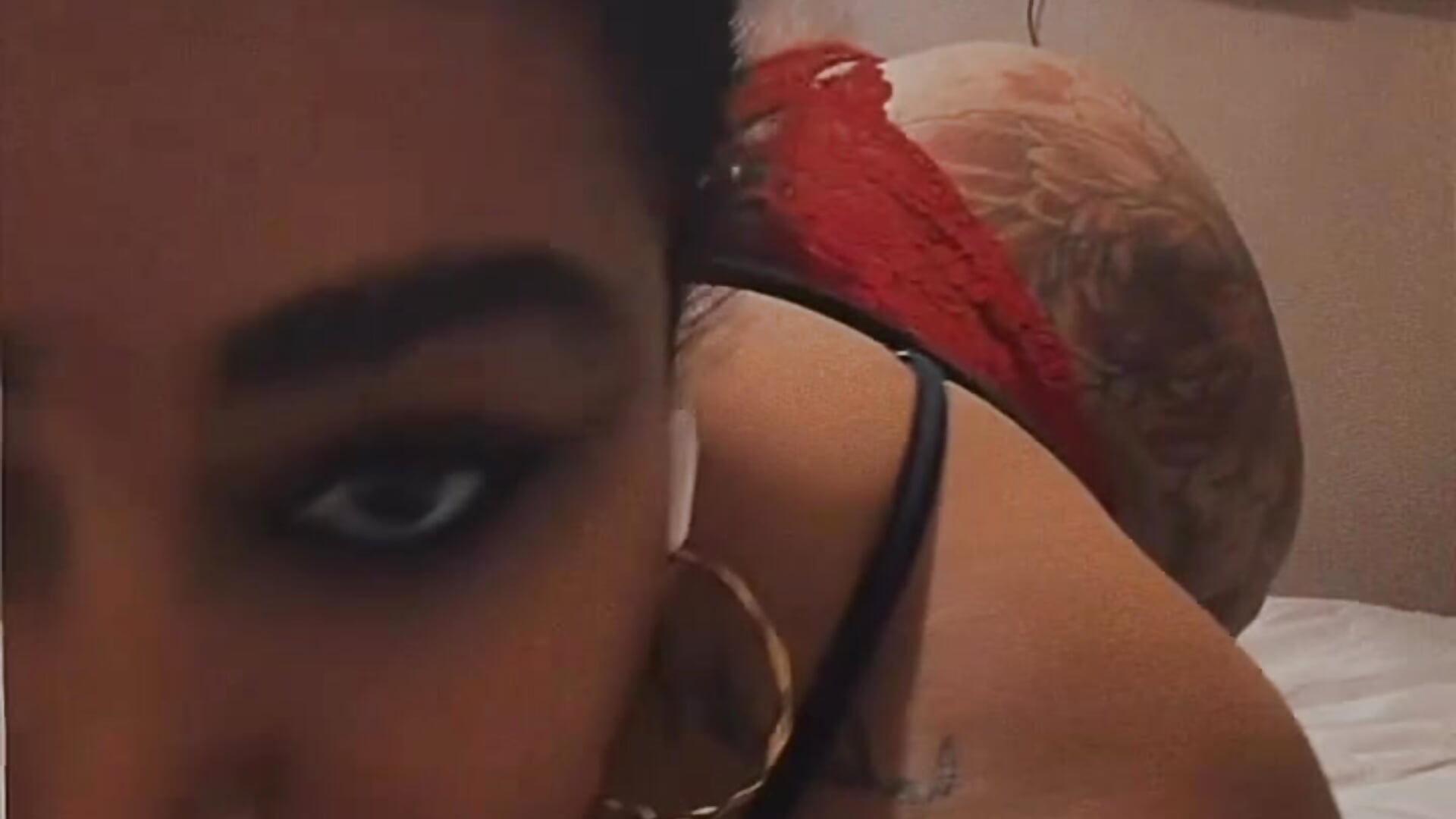 270823A4-7F2D-4DC9-A966-2B54BB99FCE7– AraiyaX kameramodell videója