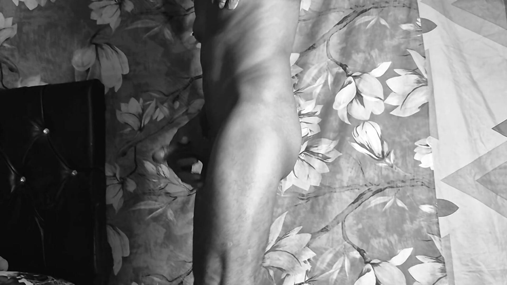 "It's raining and we're looking for you with the same intentions." - video av juanmaur22 cam-modell