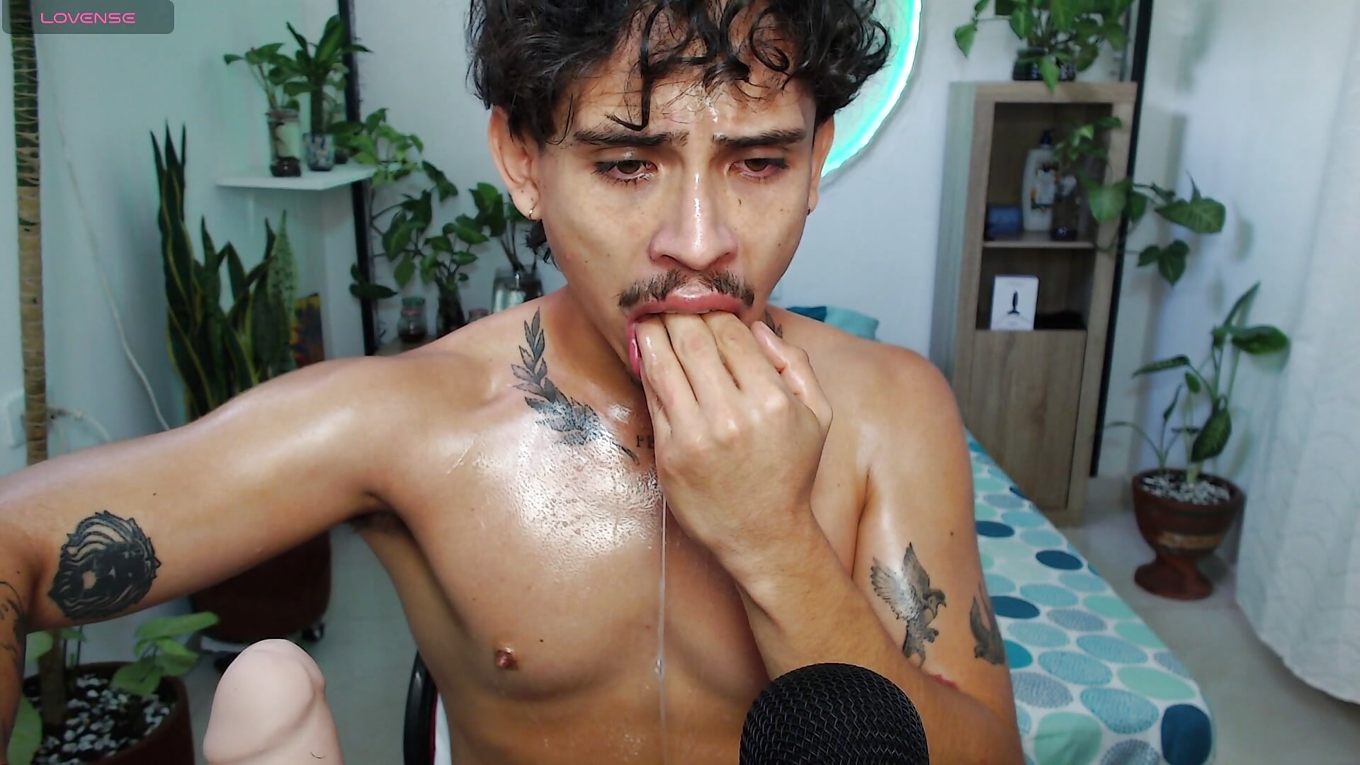 Magnuz — tons of saliva in my show－カメラキャストのMagnuz_Colの動画