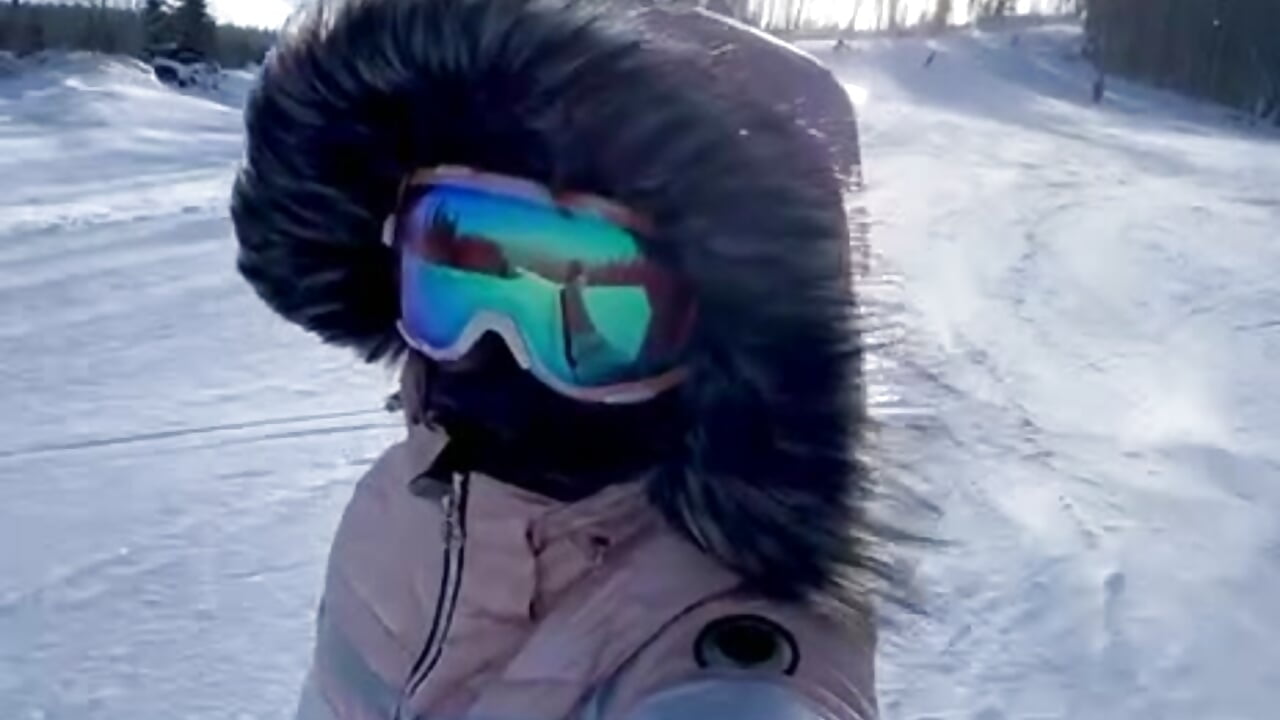 Flirting with the Snow - JessyLuvX adlı kamera modelinin videosu