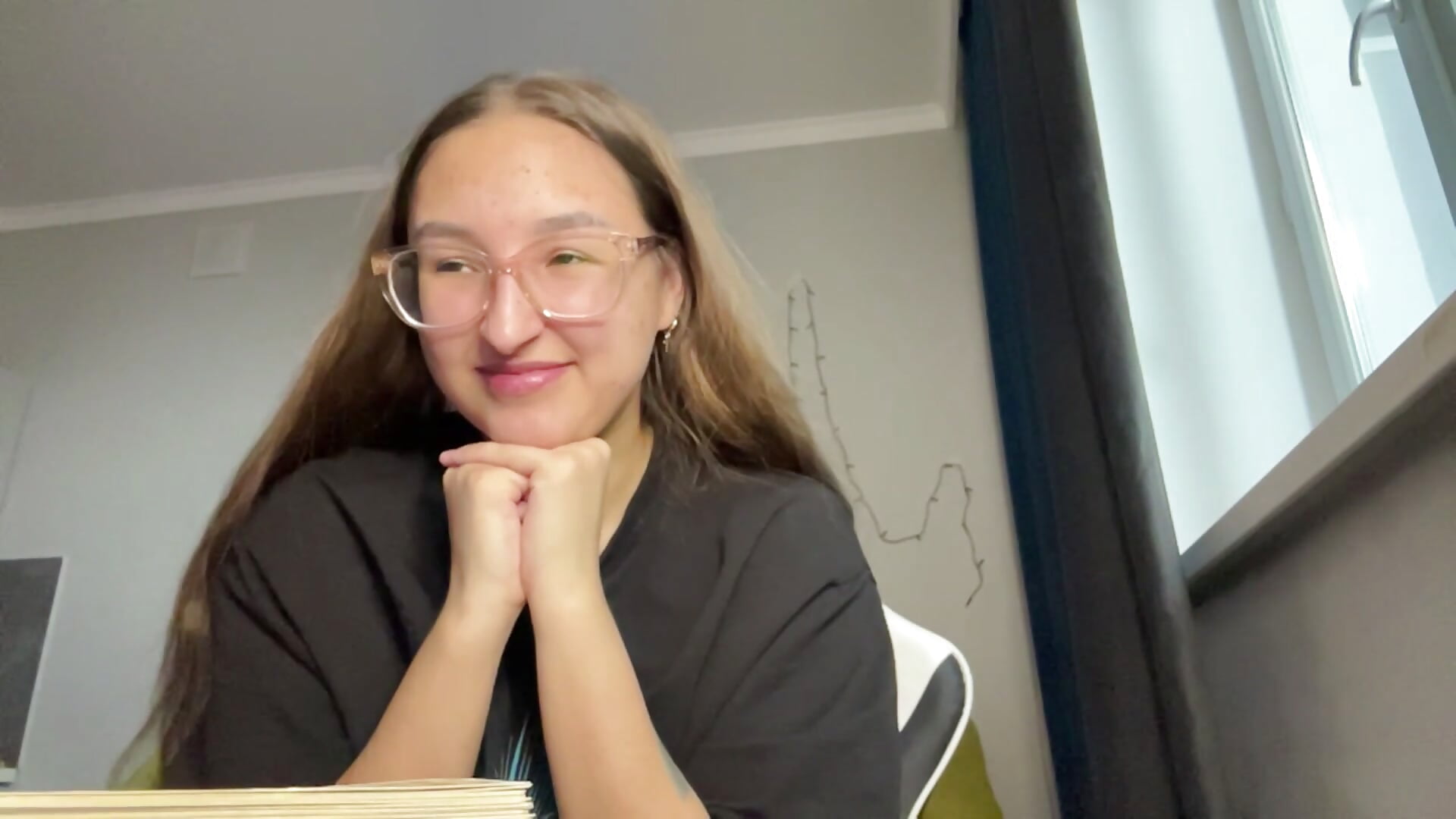 “The Wig Switch” - video by Mlacutehere cam model