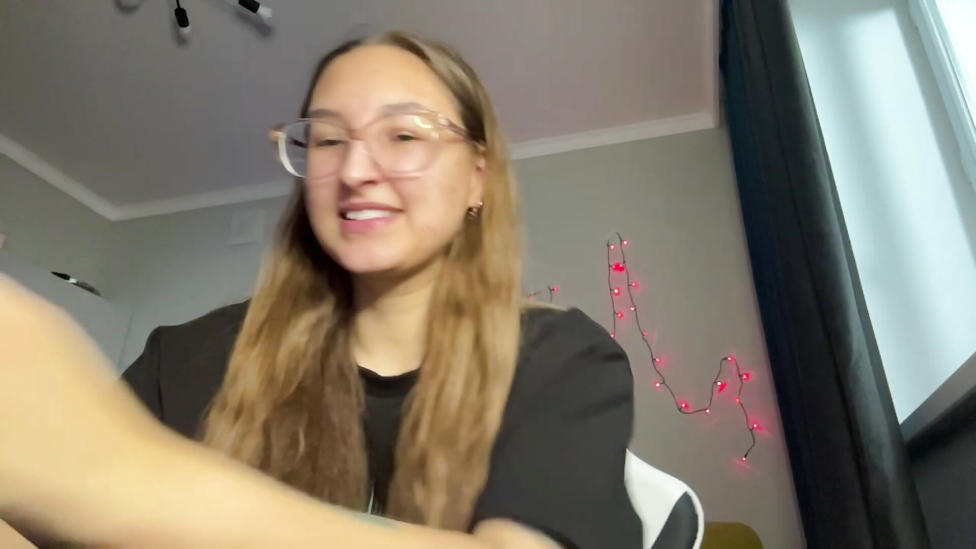 “Lipstick Application: A Love Letter” - video by Mlacutehere cam model