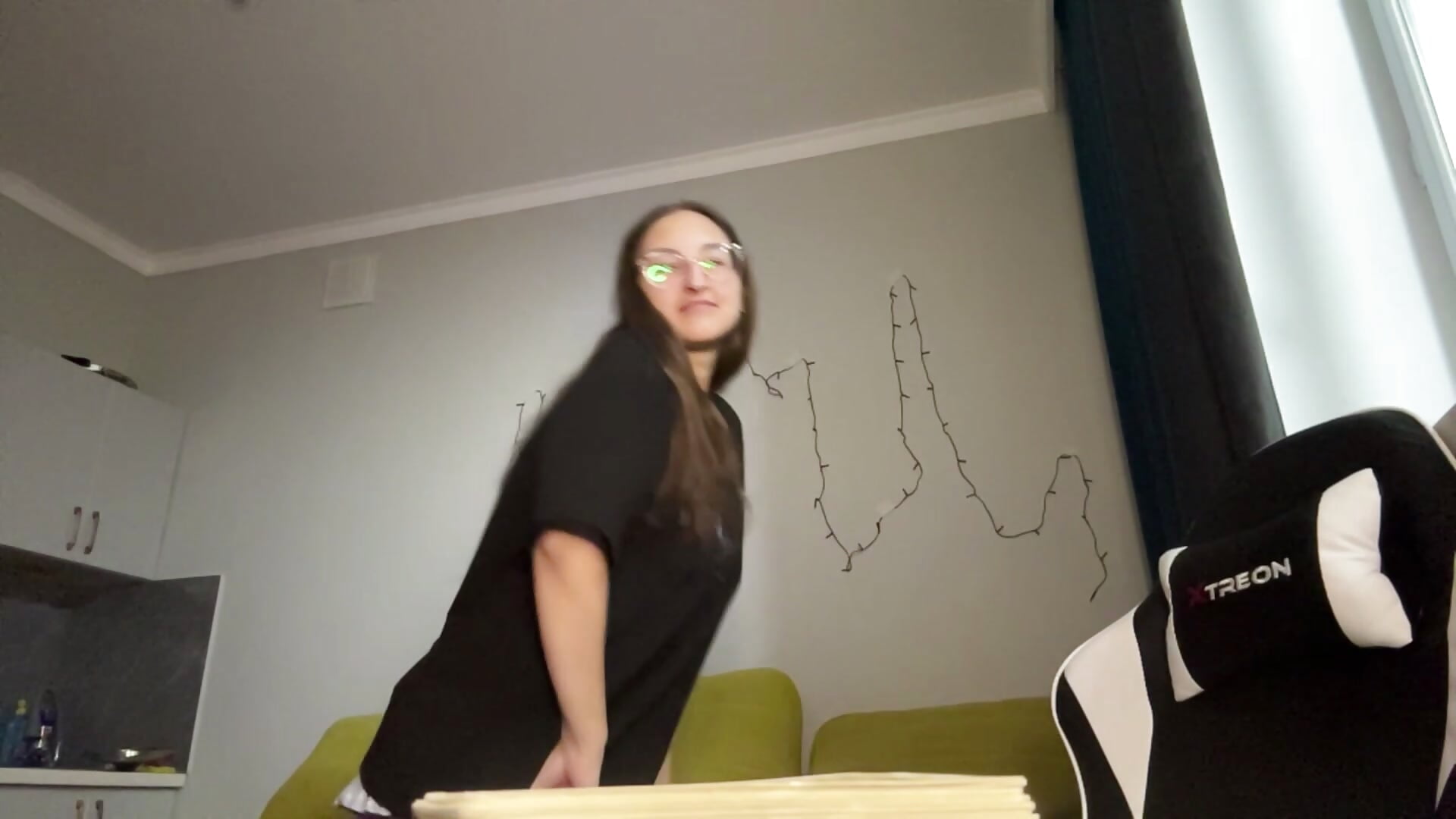 “French Vocabulary Lesson: Toucher & Soupirer” - video by Mlacutehere cam model