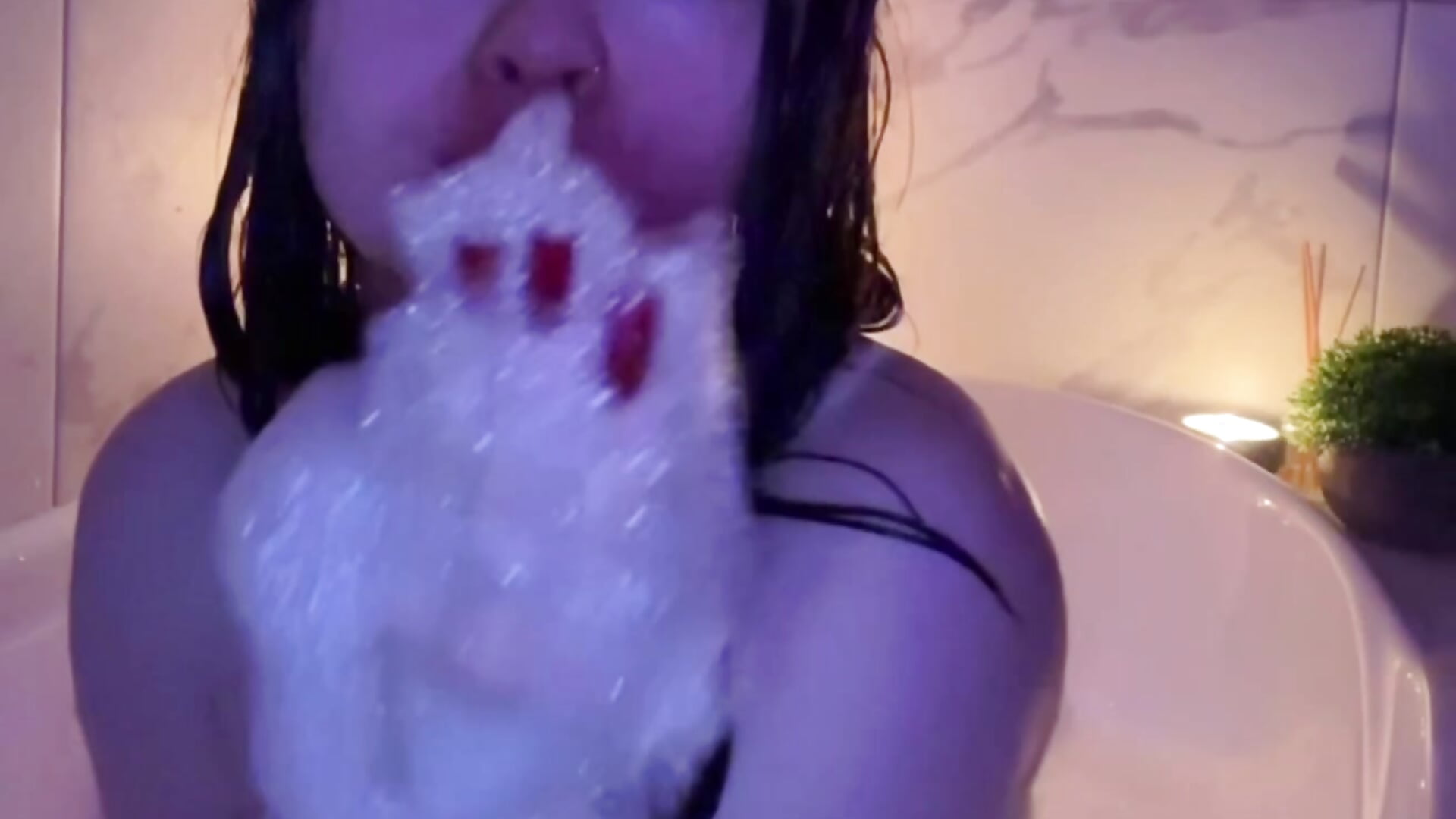 I made such a cute video for u^^ – video od webkamerové modelky MillaKowal