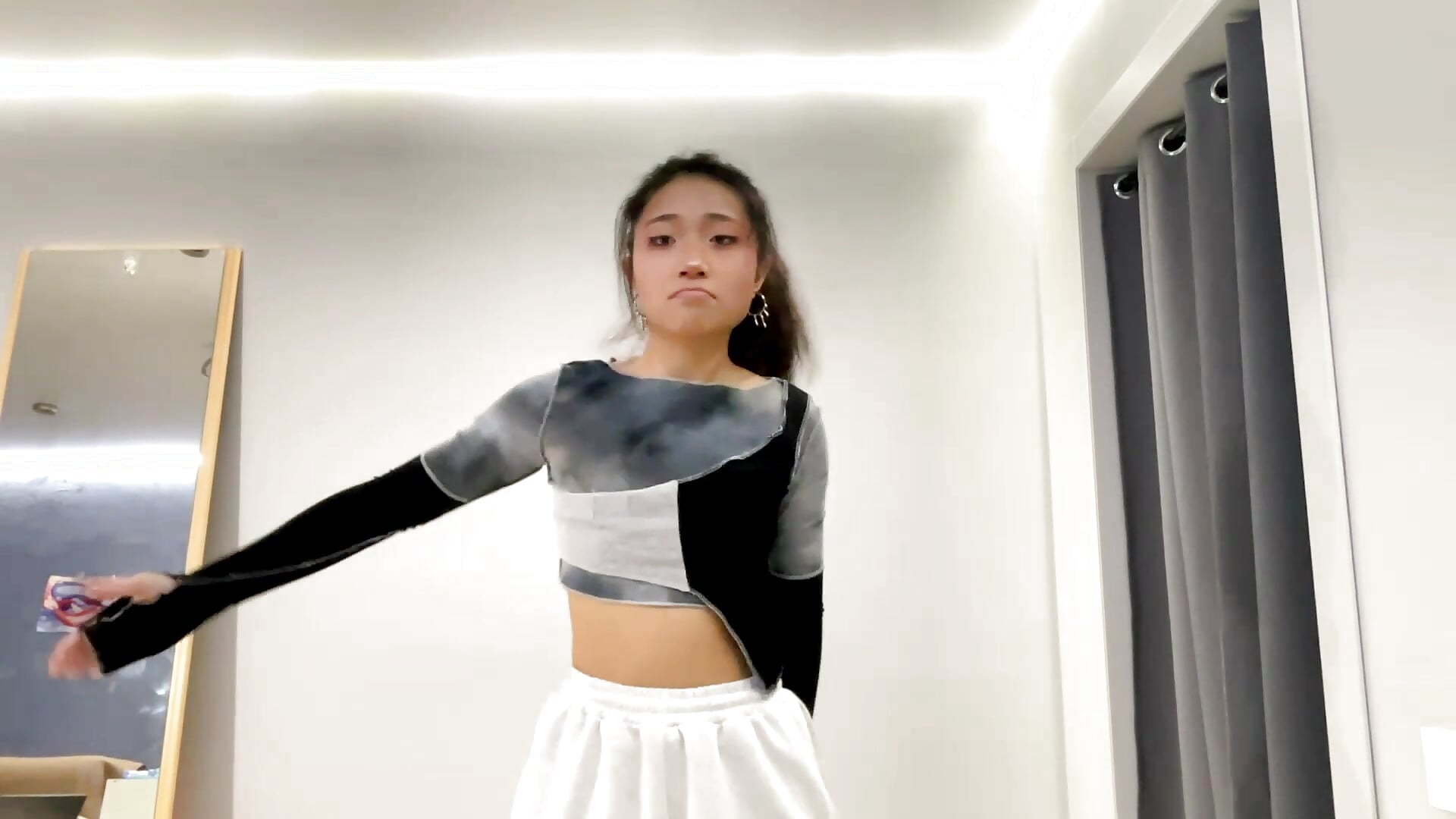 "K-Pop Cover Gone Wild" - video av SweetMiaXO cam model