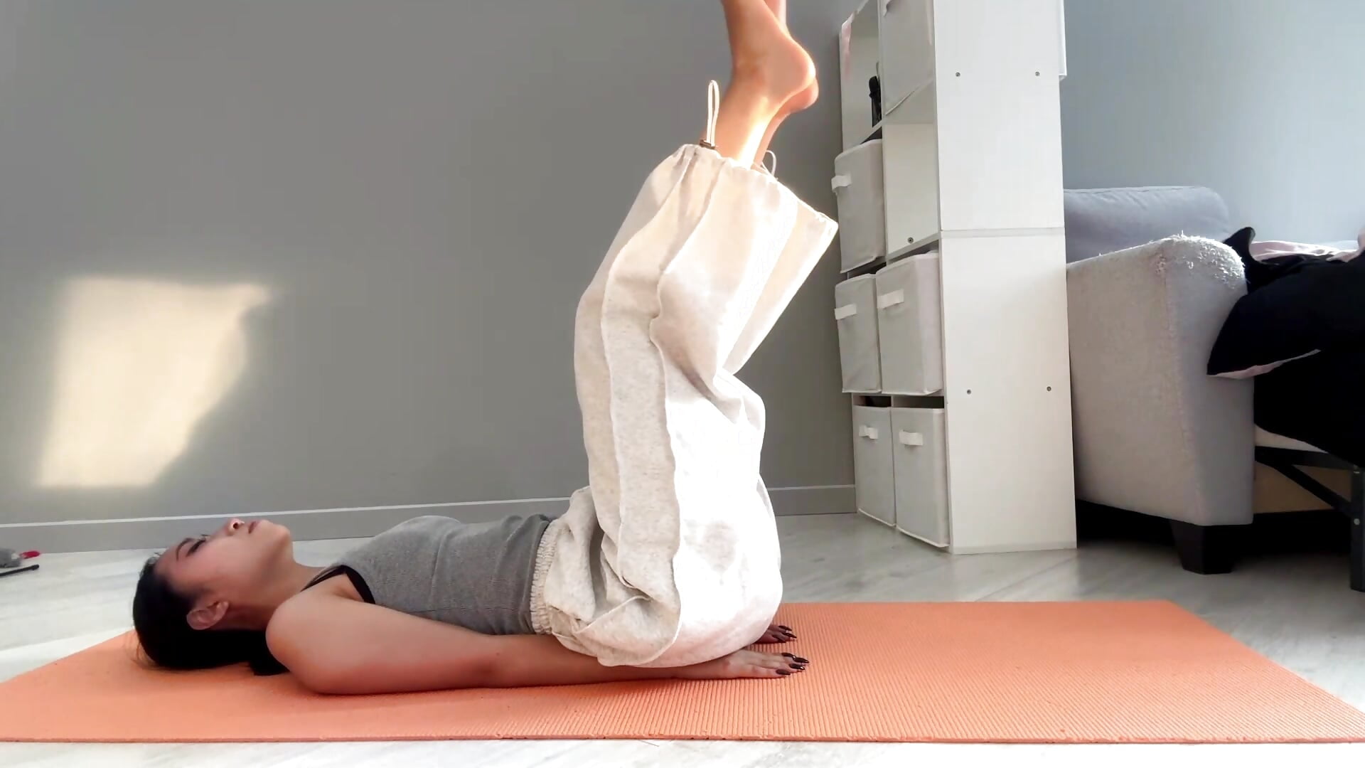 my body stretching – видео вебкам-модели SweetMiaXO