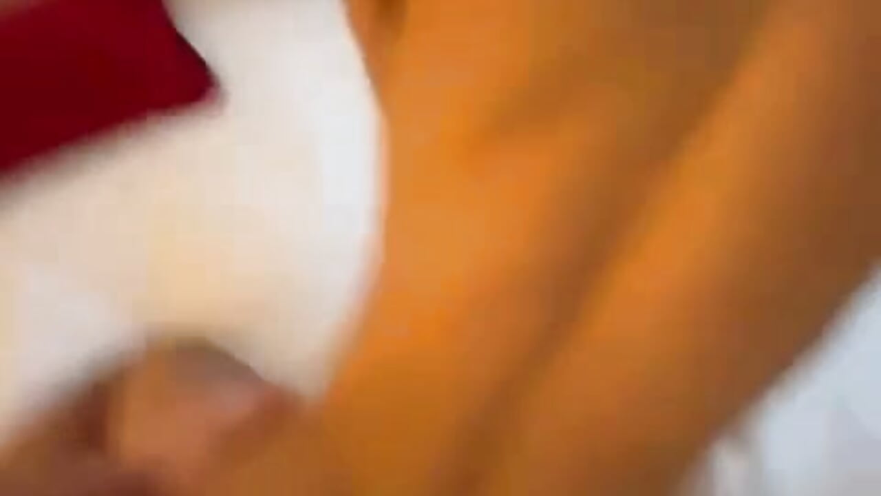 Cum Hand-Free while getting fuck by big cock