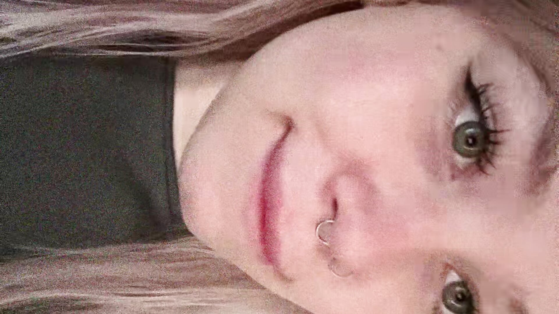 🤖 - video di Lulu_Di modella di cam